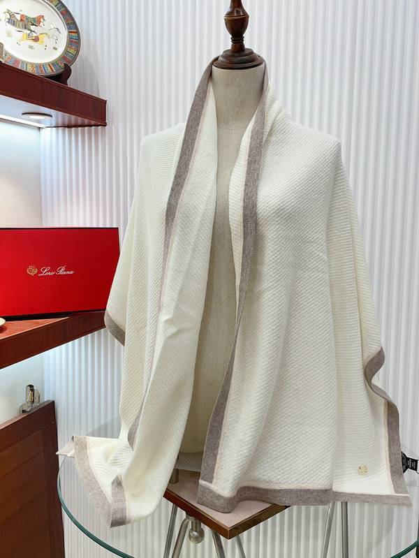 Loro Piana Cloak LPC00034 Loro Piana Cloak LPC00034